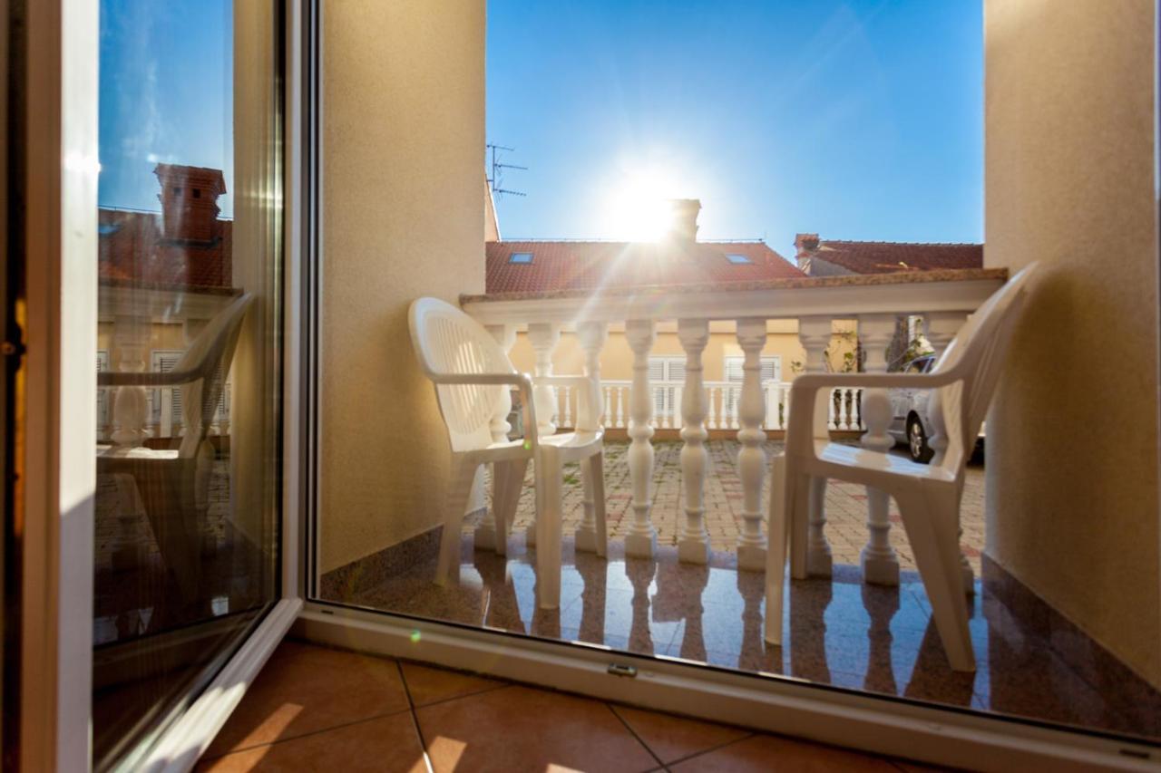 Guesthouse Villa Adria Malinska Exteriör bild